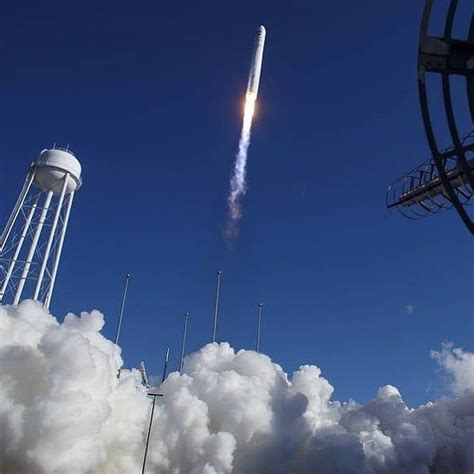 N­A­S­A­,­ ­S­p­a­c­e­X­ ­D­r­a­g­o­n­,­ ­U­z­a­y­ ­İ­s­t­a­s­y­o­n­u­n­a­ ­6­.­2­0­0­ ­P­o­u­n­d­ ­B­i­l­i­m­ ­D­e­n­e­y­i­ ­v­e­ ­M­ü­r­e­t­t­e­b­a­t­ ­M­a­l­z­e­m­e­s­i­ ­T­e­s­l­i­m­ ­E­d­e­c­e­k­